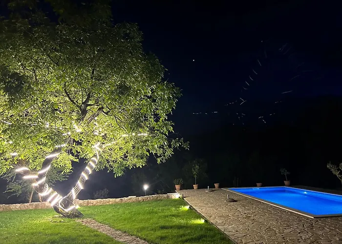 Holiday Home Zlatna Glavica